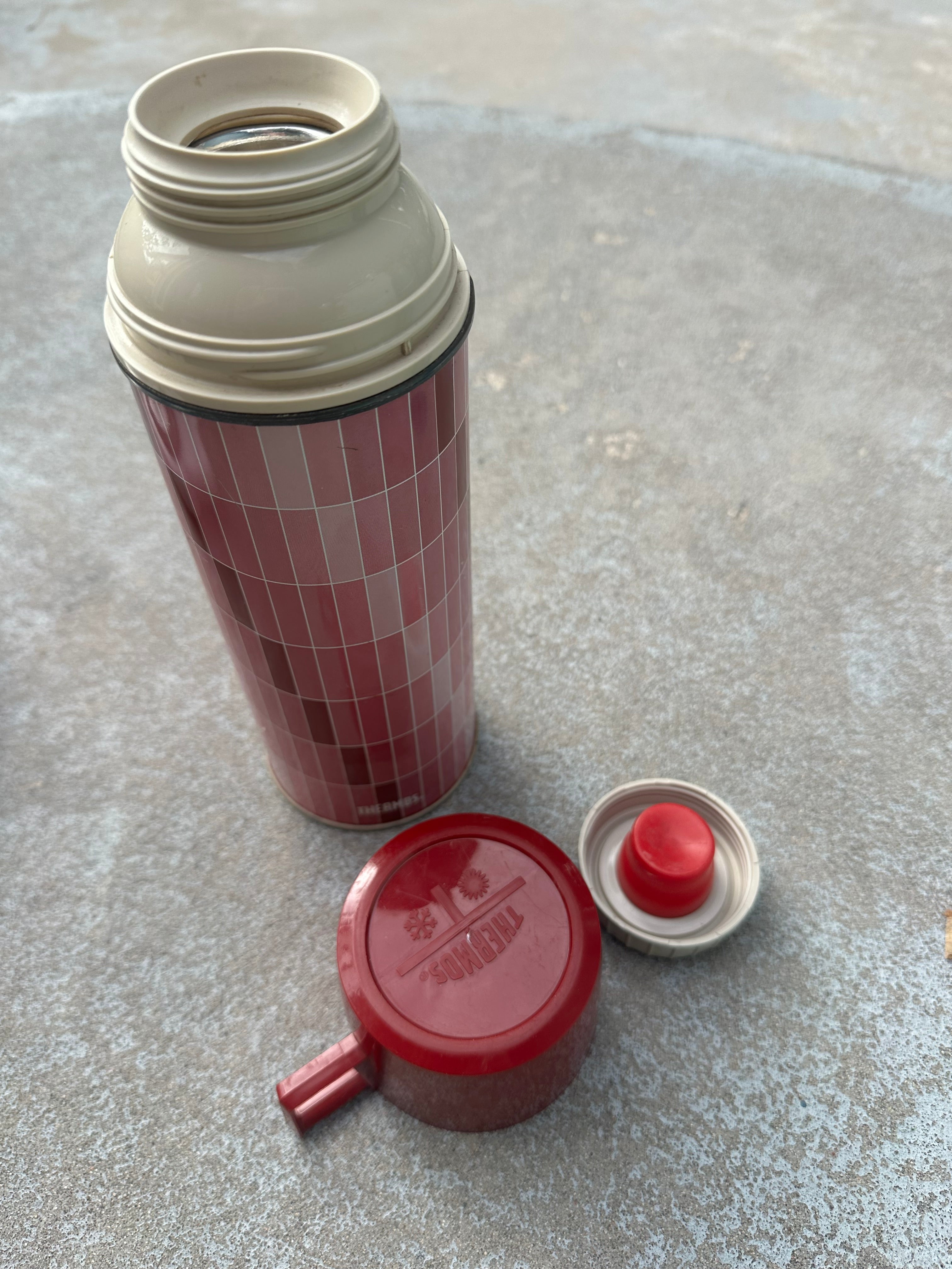 Vintage King Seeley Metal Red/Pink Squares 14 oz.