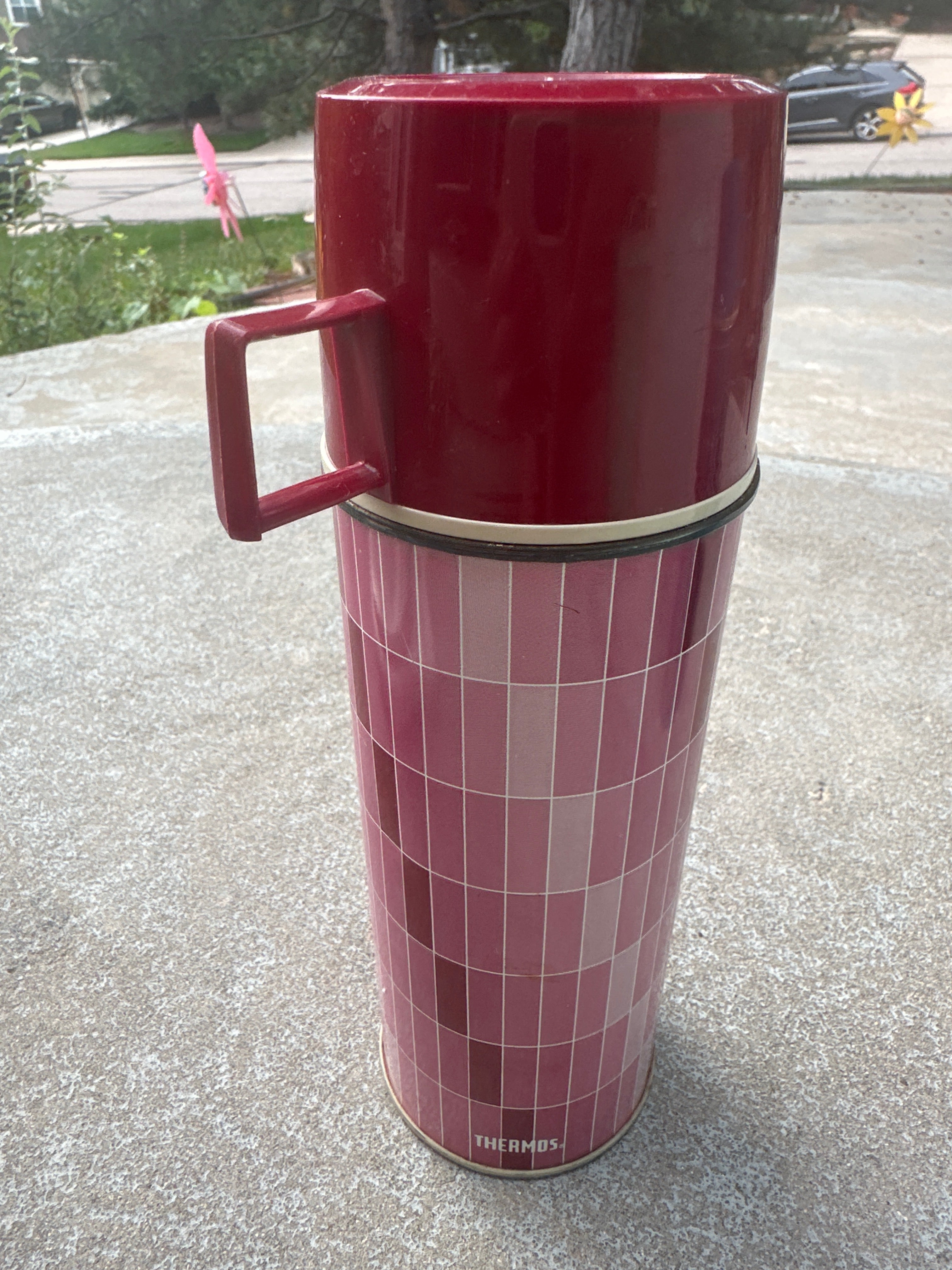 Vintage King Seeley Metal Red/Pink Squares 14 oz.