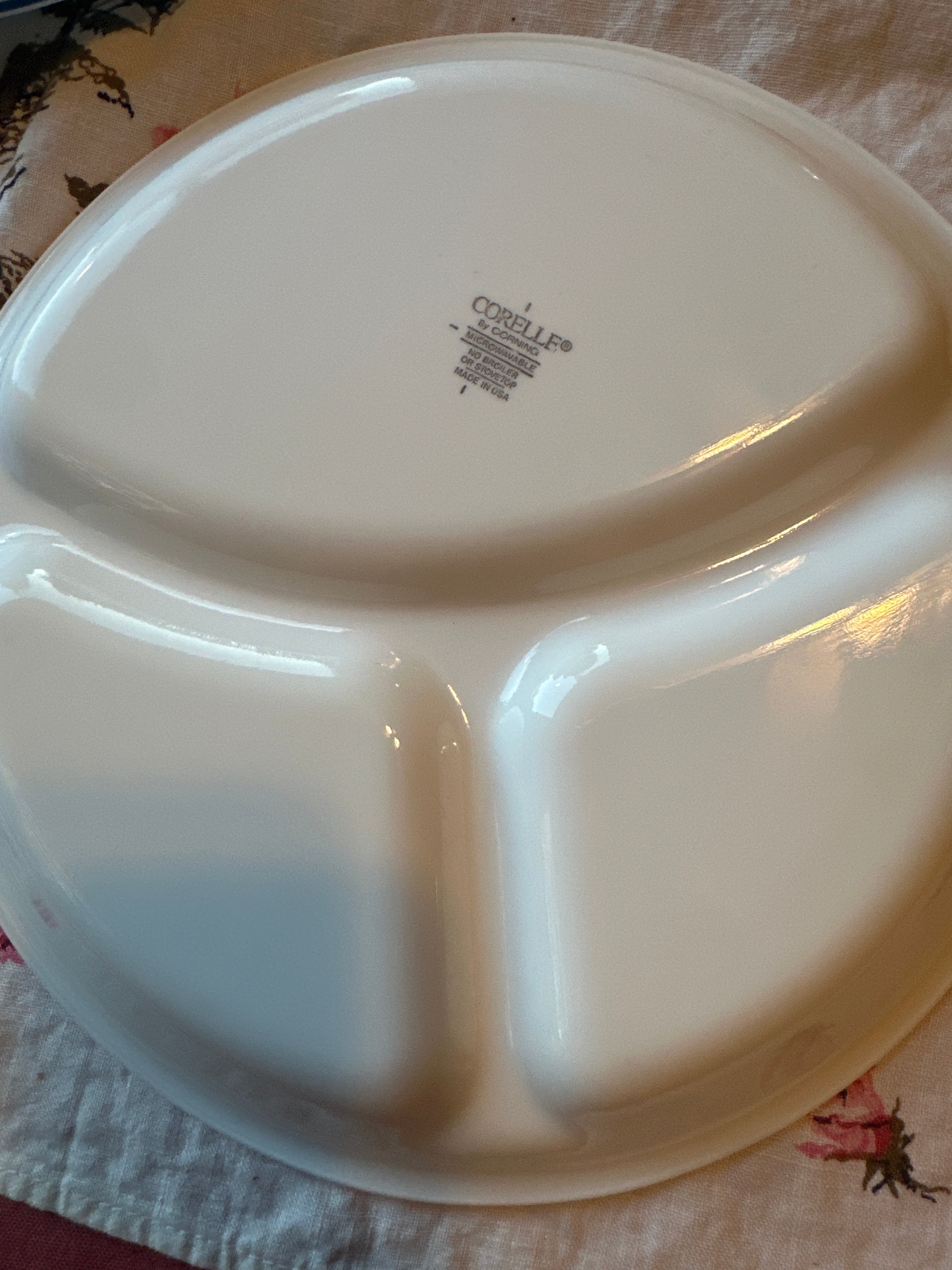 Vintage Corelle Divided Lunch Plates Blue Trim — Set of 4, Mid-Century Dinnerware
