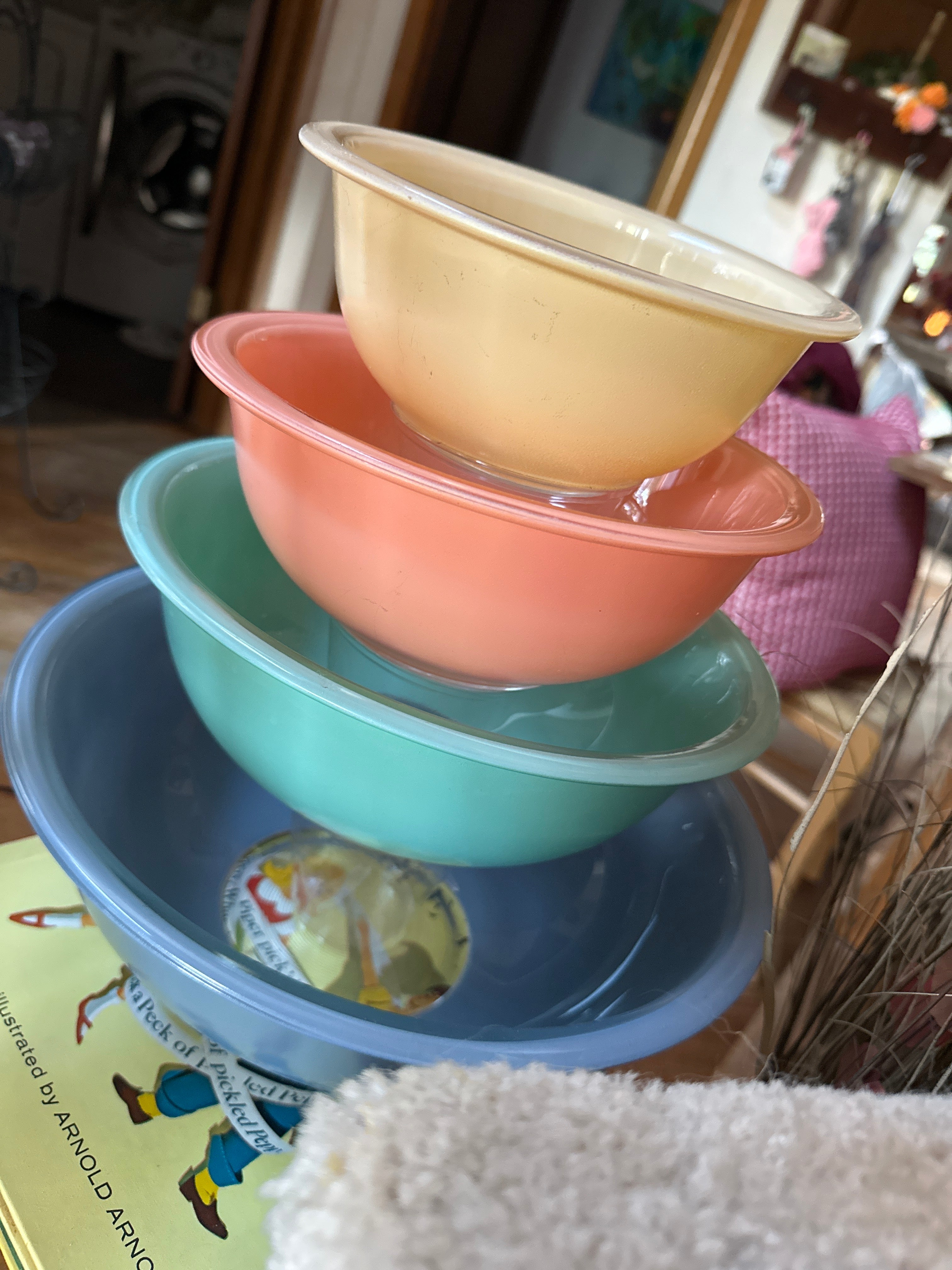 Vintage Pyrex Southwest Pastels Mixing Bowls — Nesting Set of 4, Mid-Century Kitchen